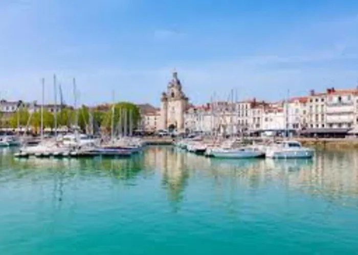 公寓 Charming Nest With Balcony 拉罗歇尔