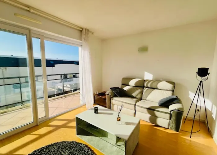 公寓 Charming Nest With Balcony